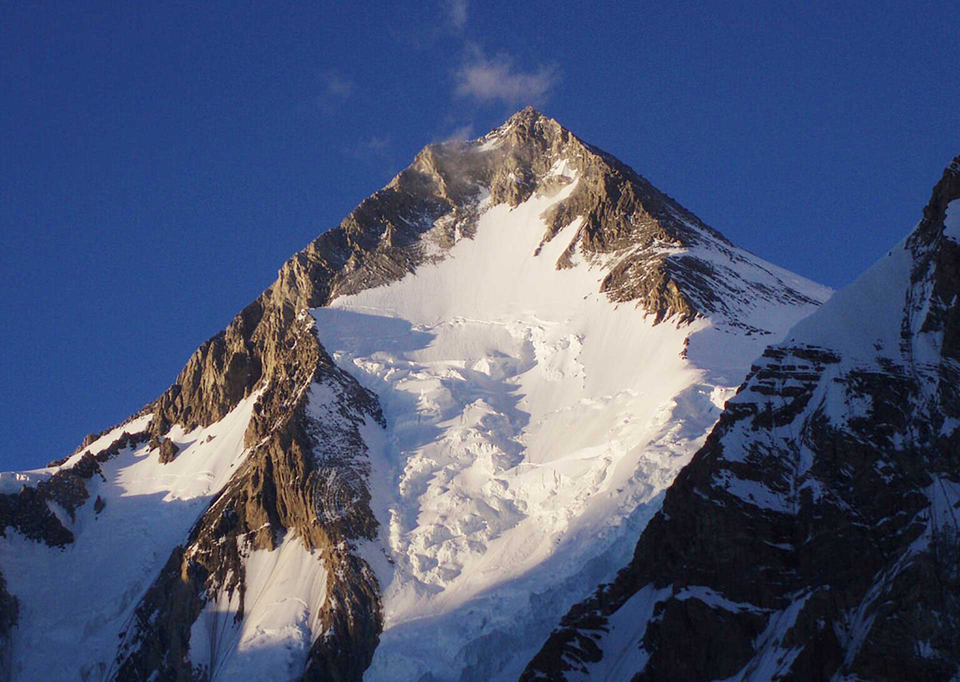 GASHERBRUM-1 (8080m) HIDDEN PEAK